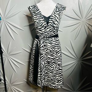 EUC WHBM SZ 2 black/white zebra print sleeveless dress/bust 32”